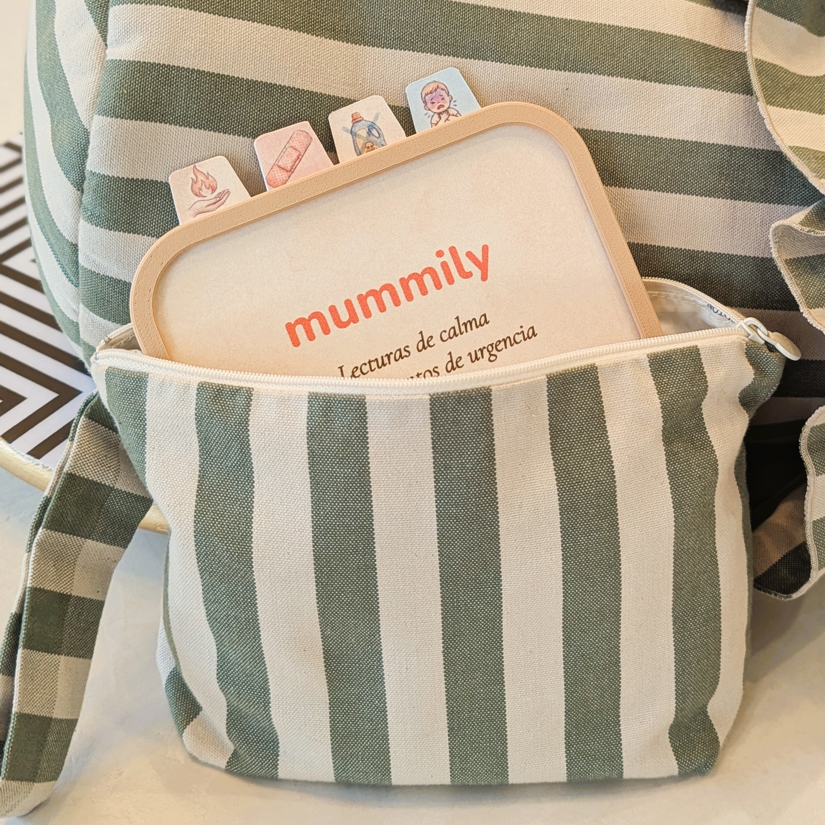 Mummily Box en un bolso, lista para llevar a cualquier sitio